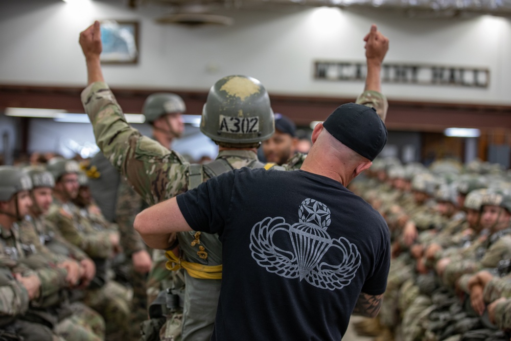 1-507TH PIR BASIC AIRBORNE COURSE