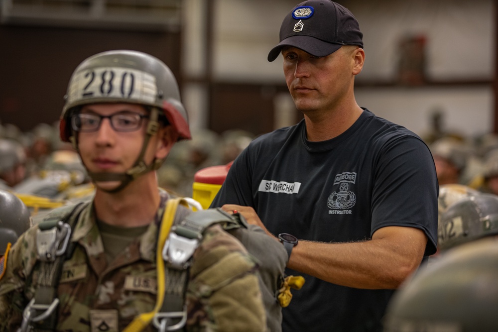 1-507TH PIR BASIC AIRBORNE COURSE