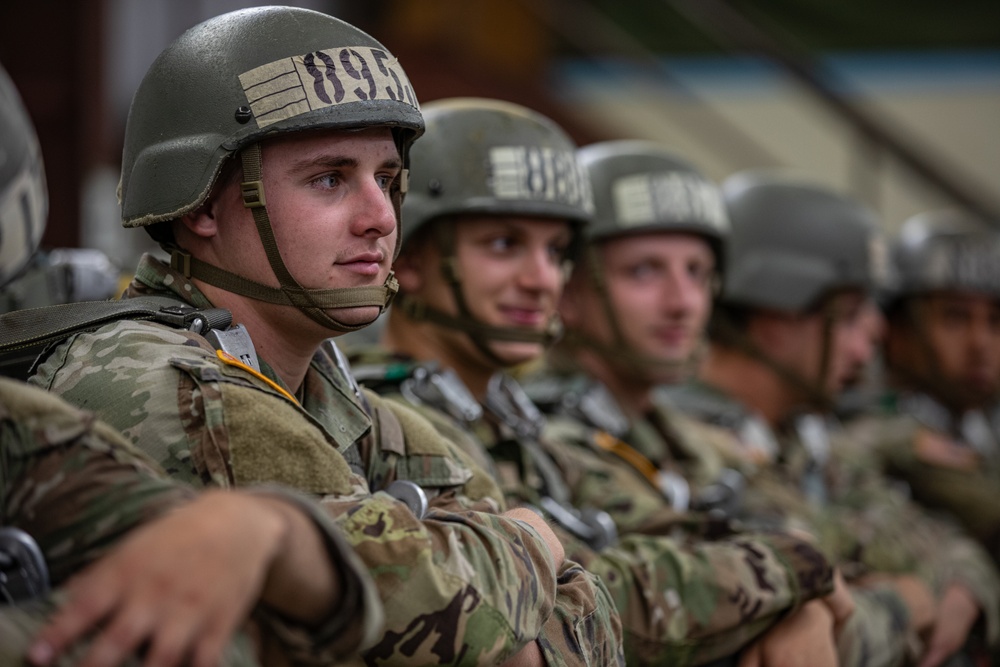 1-507TH PIR BASIC AIRBORNE COURSE