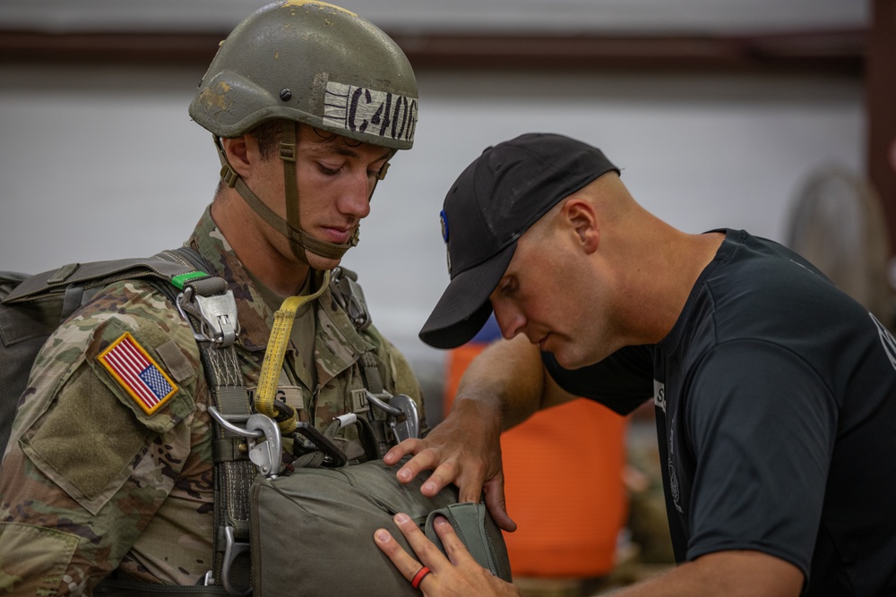 1-507TH PIR BASIC AIRBORNE COURSE