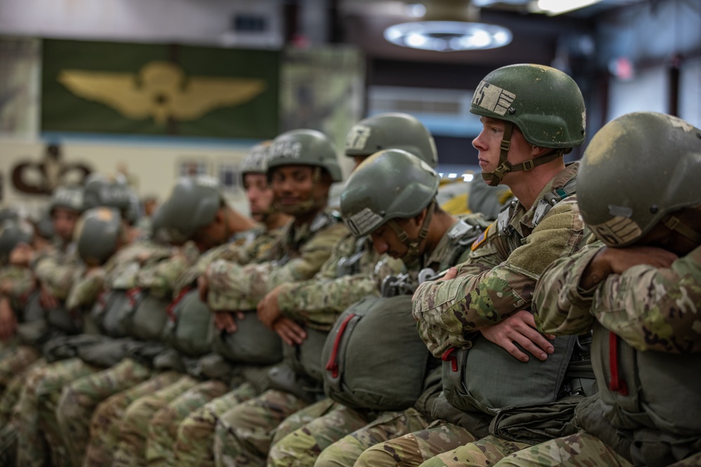1-507TH PIR BASIC AIRBORNE COURSE