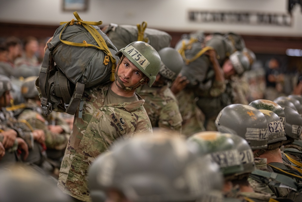 1-507TH PIR BASIC AIRBORNE COURSE