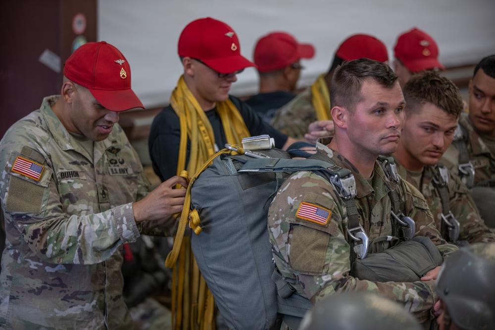 1-507TH PIR BASIC AIRBORNE COURSE