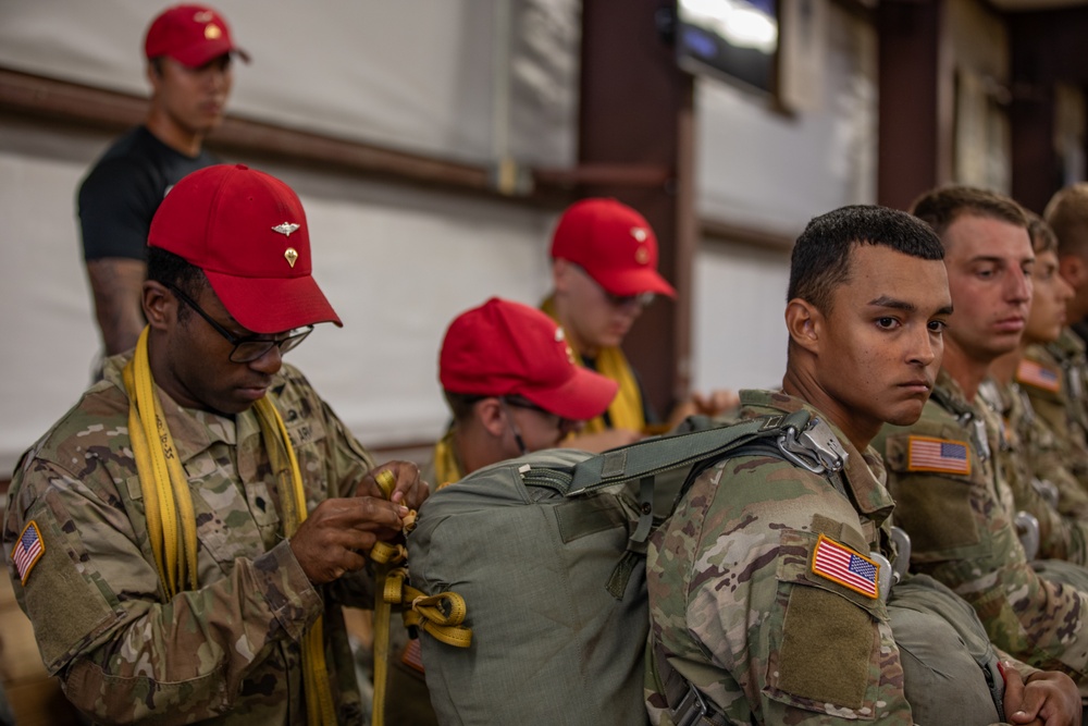 1-507TH PIR BASIC AIRBORNE COURSE