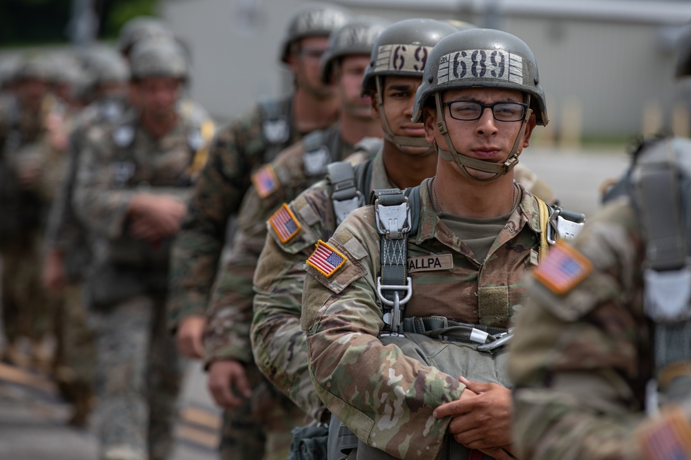 1-507TH PIR BASIC AIRBORNE COURSE