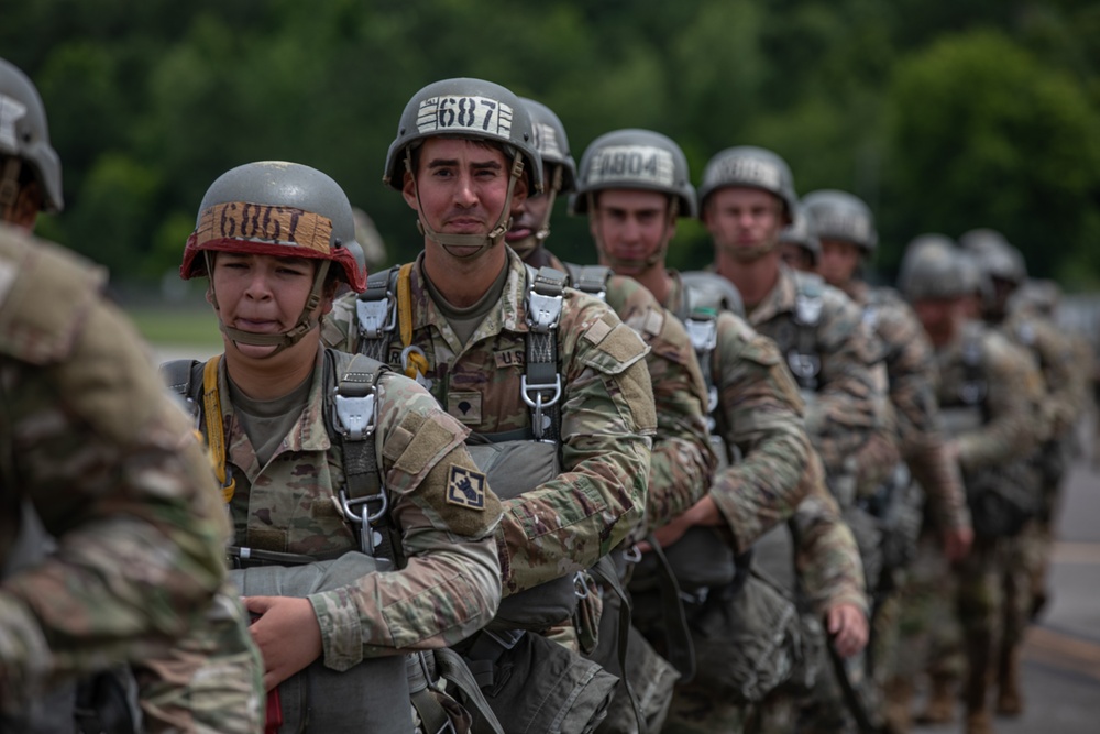 1-507TH PIR BASIC AIRBORNE COURSE