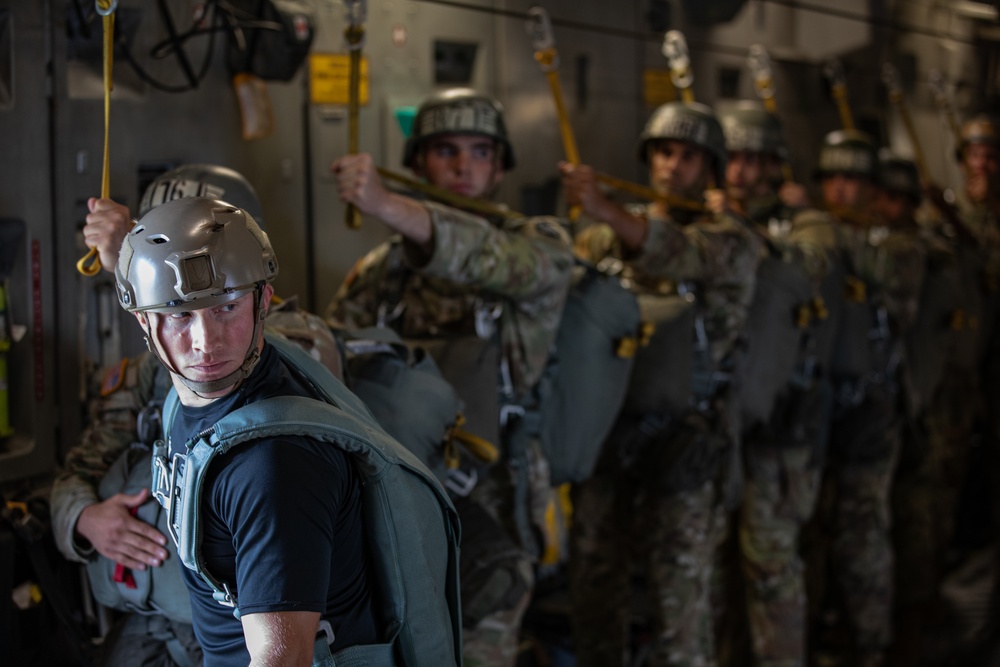 1-507TH PIR BASIC AIRBORNE COURSE