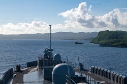 U.S. 7th Fleet flagship USS Blue Ridge (LCC 19) arrives in Naval Base Guam