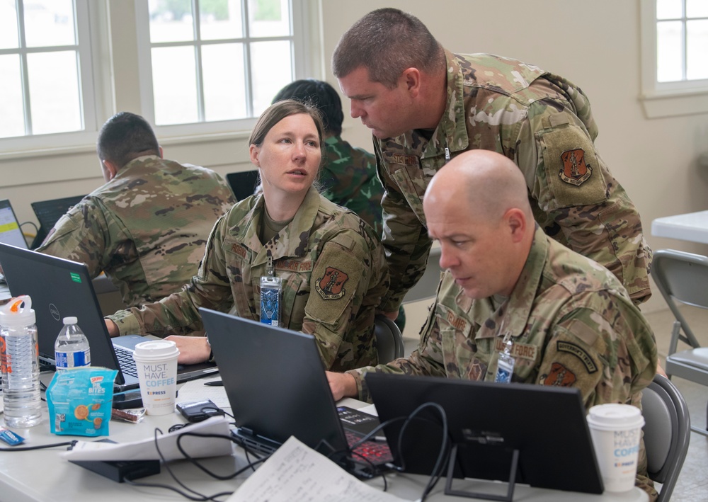 Oregon Guardsmen sharpen skills and strengthen partnerships during Cyber Shield Exercise 2025