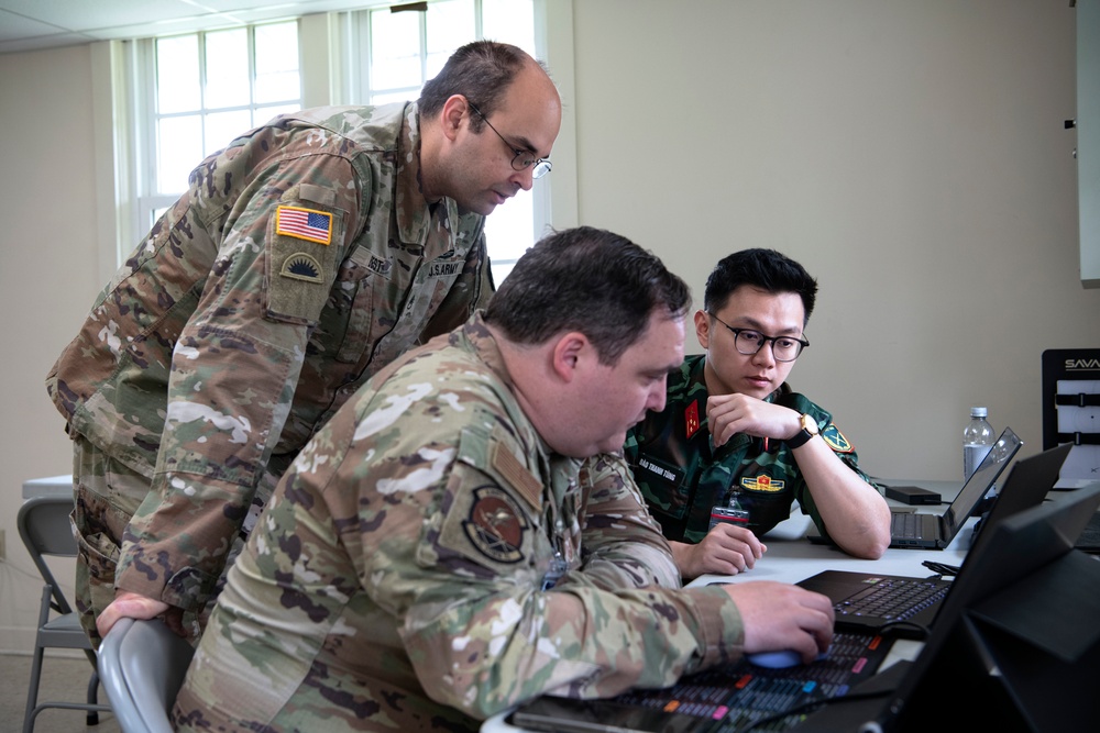 Oregon Guardsmen sharpen skills and strengthen partnerships during Cyber Shield Exercise 2025