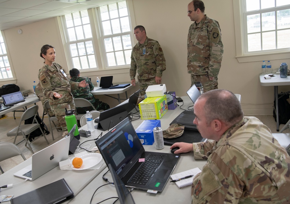 Oregon Guardsmen sharpen skills and strengthen partnerships during Cyber Shield Exercise 2025