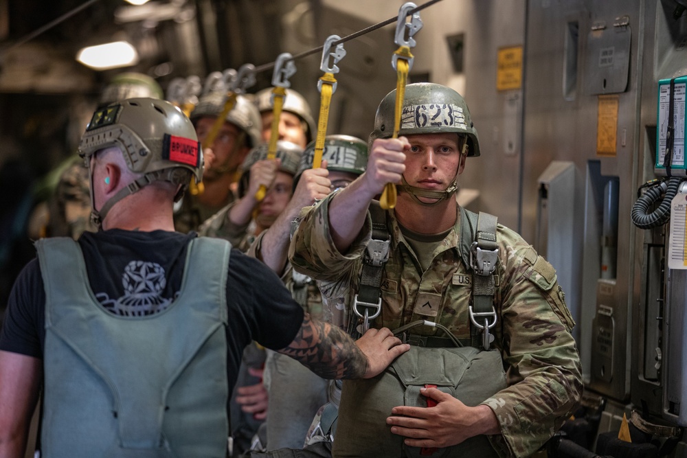 1-507TH PIR BASIC AIRBORNE COURSE