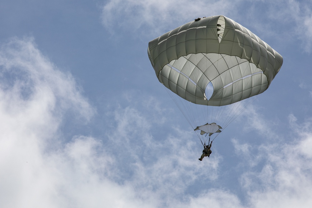 1-507TH PIR BASIC AIRBORNE COURSE