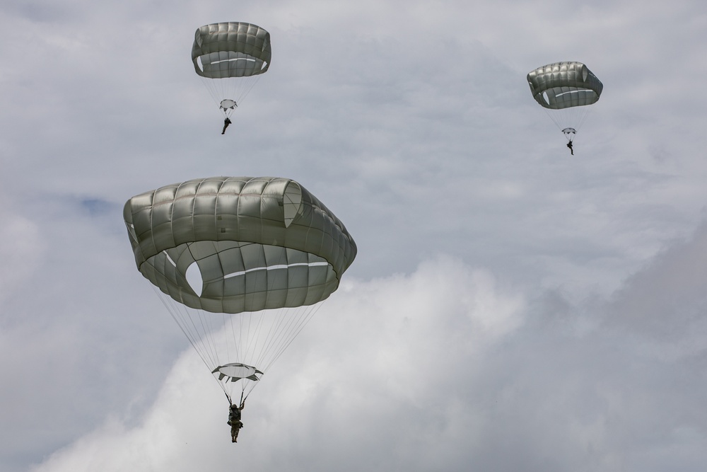 1-507TH PIR BASIC AIRBORNE COURSE