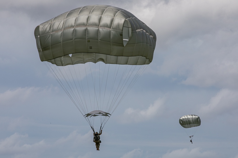 1-507TH PIR BASIC AIRBORNE COURSE