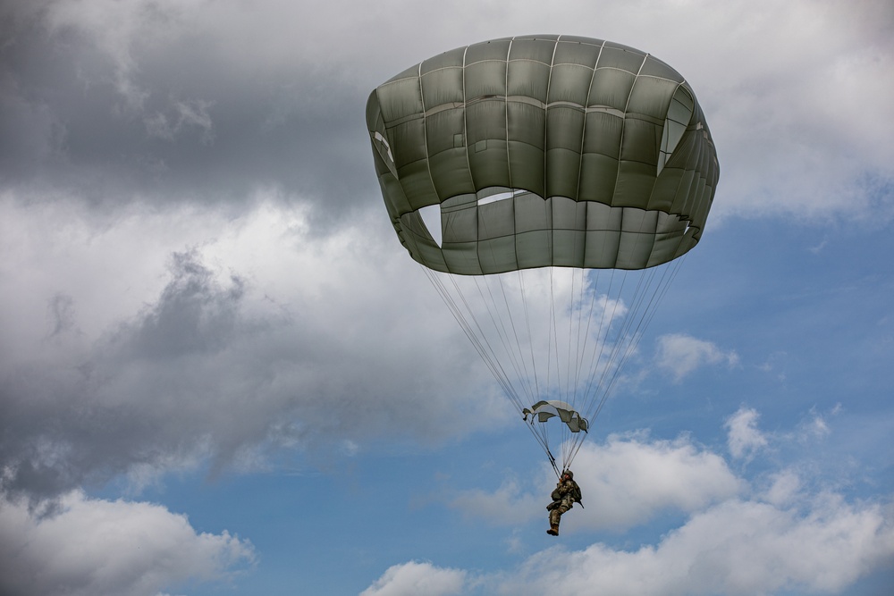 1-507TH PIR BASIC AIRBORNE COURSE