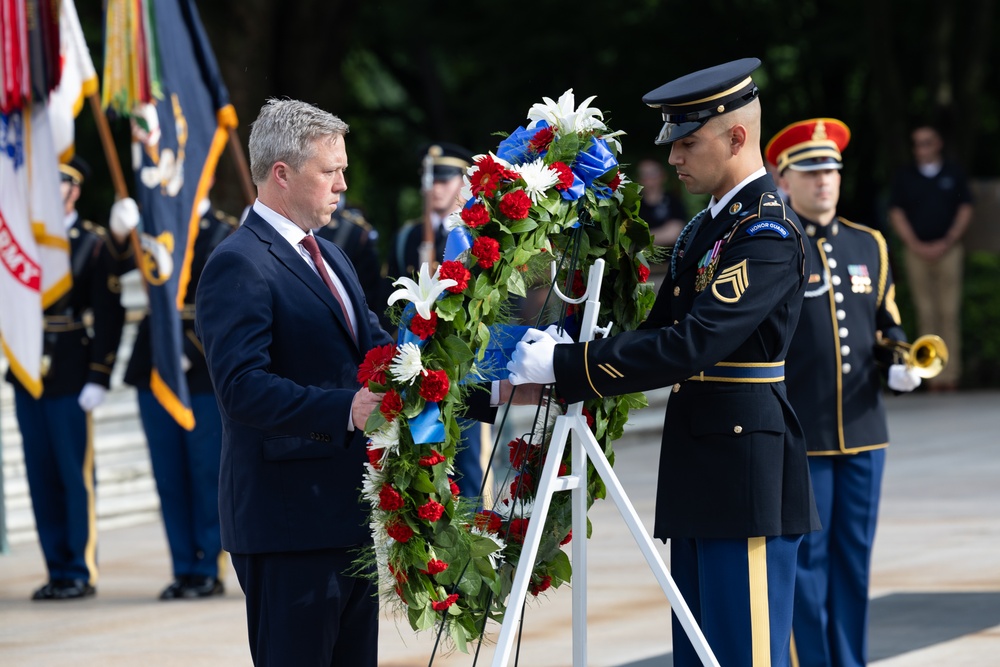 Army Full Honor Wreath Laying Ceremony