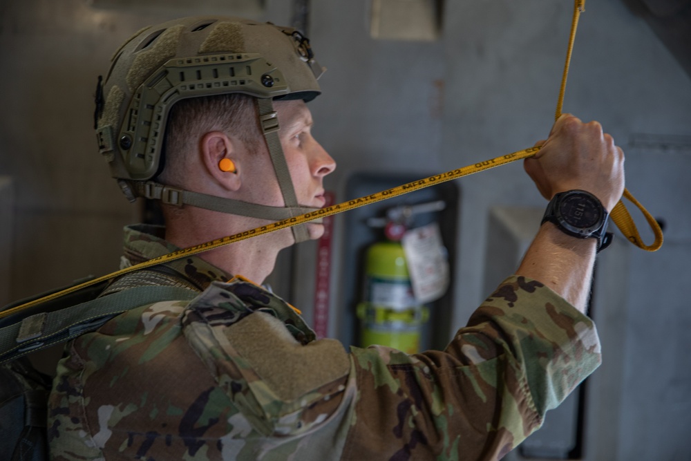 1-507TH PIR BASIC AIRBORNE COURSE
