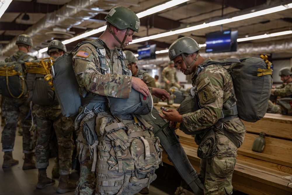 1-507TH PIR BASIC AIRBORNE COURSE