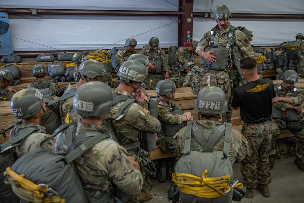 1-507TH PIR BASIC AIRBORNE COURSE