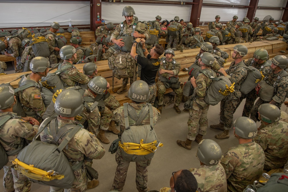 1-507TH PIR BASIC AIRBORNE COURSE