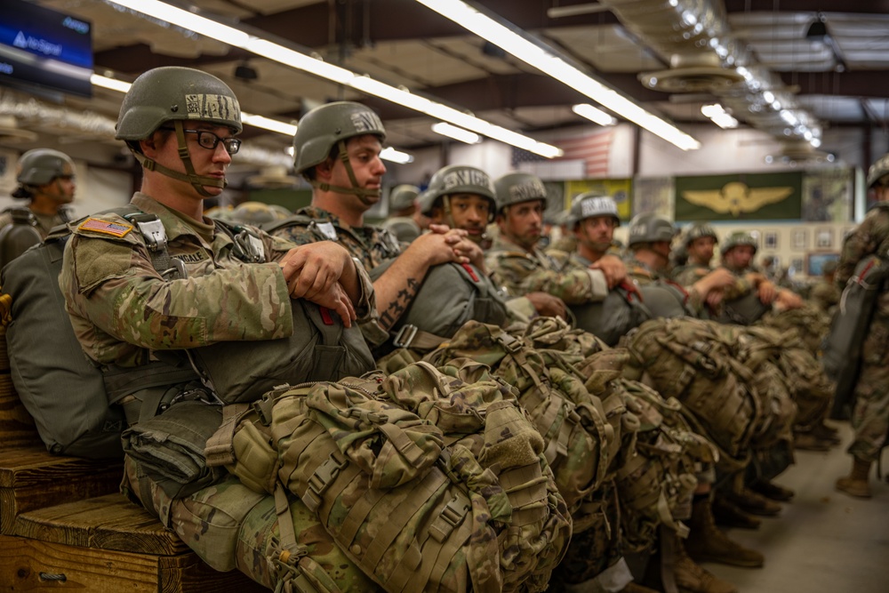 1-507TH PIR BASIC AIRBORNE COURSE