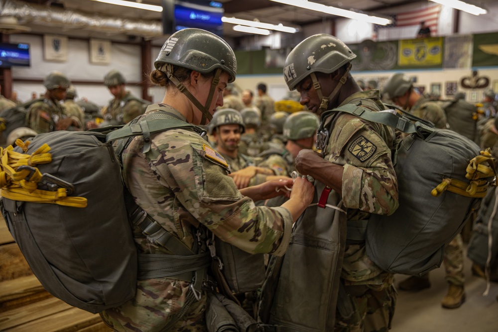 1-507TH PIR BASIC AIRBORNE COURSE