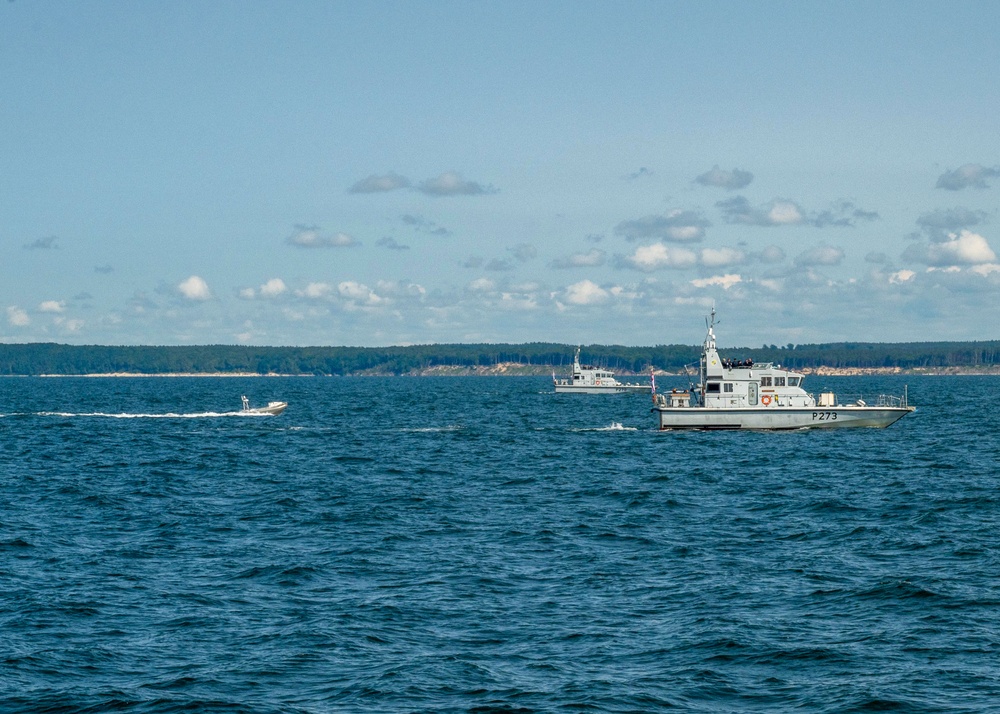 CTF 66 conducts counter USV operations with Royal Navy