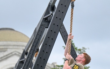 82nd Airborne Best Squad compete in Army Birthday Fitness Competition