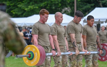 82nd Airborne Best Squad compete in Army Birthday Fitness Competition