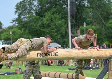 82nd Airborne Best Squad compete in Army Birthday Fitness Competition