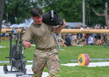82nd Airborne Best Squad compete in Army Birthday Fitness Competition
