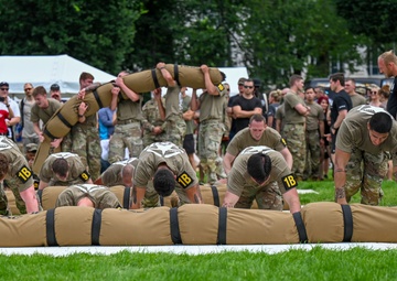82nd Airborne Best Squad compete in Army Birthday Fitness Competition