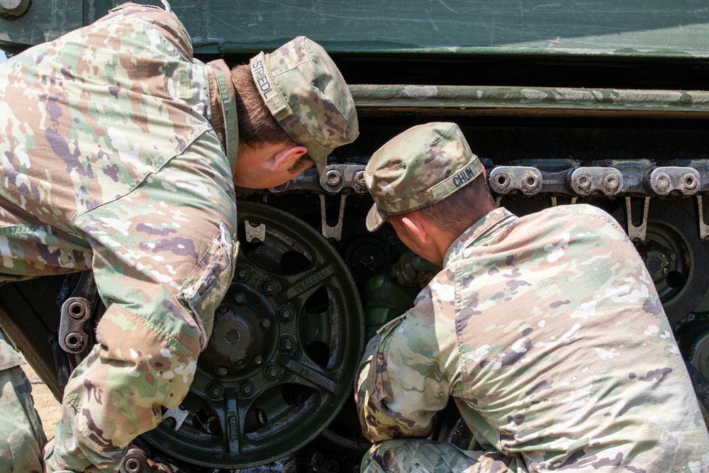 41st FAB washes down MLRS before transportation procedures during Saber Guardian 25