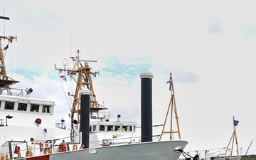 SENAN tours USCG Cutters in Panama