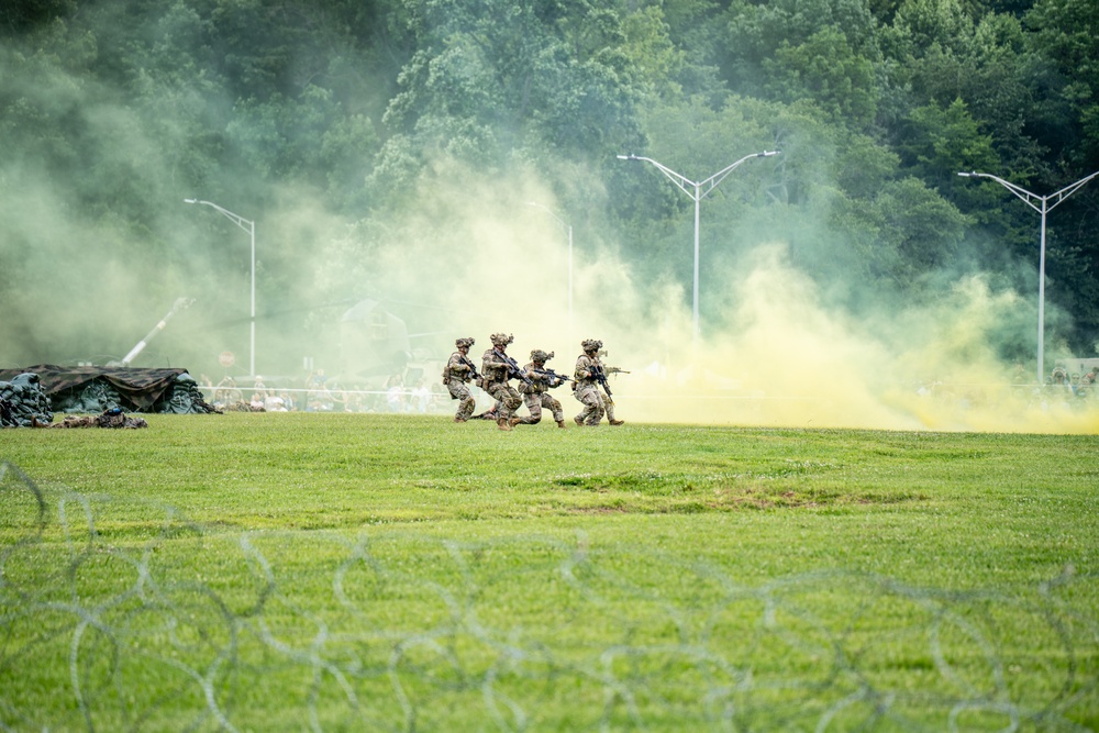 101st Airborne Division Air Assault Demonstration