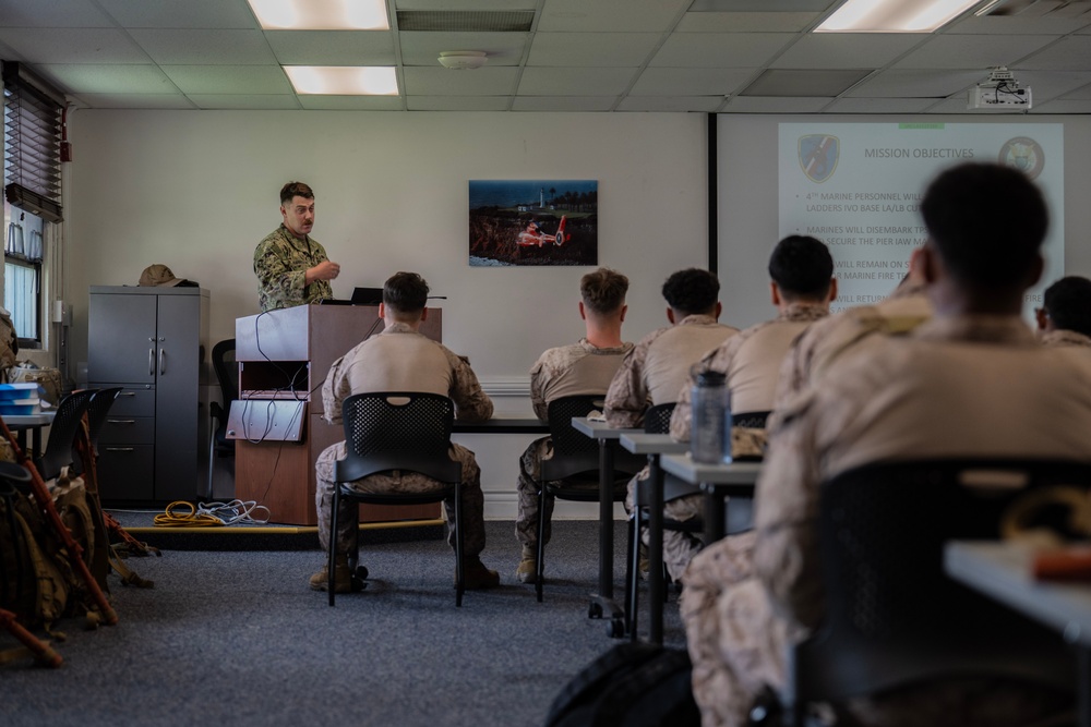 USCG Reserve conducts training with USMC
