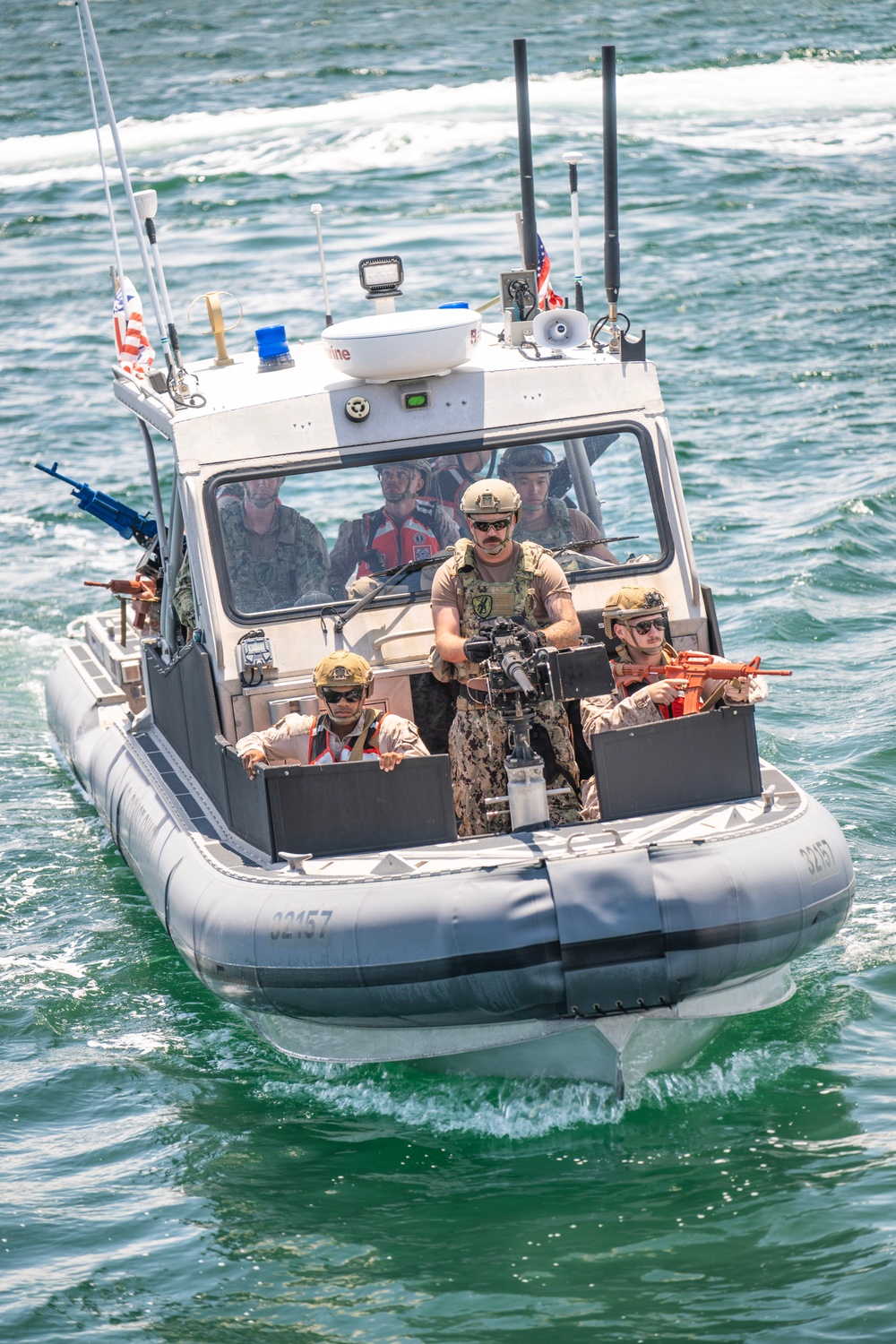 USCG Reserve conducts training with USMC