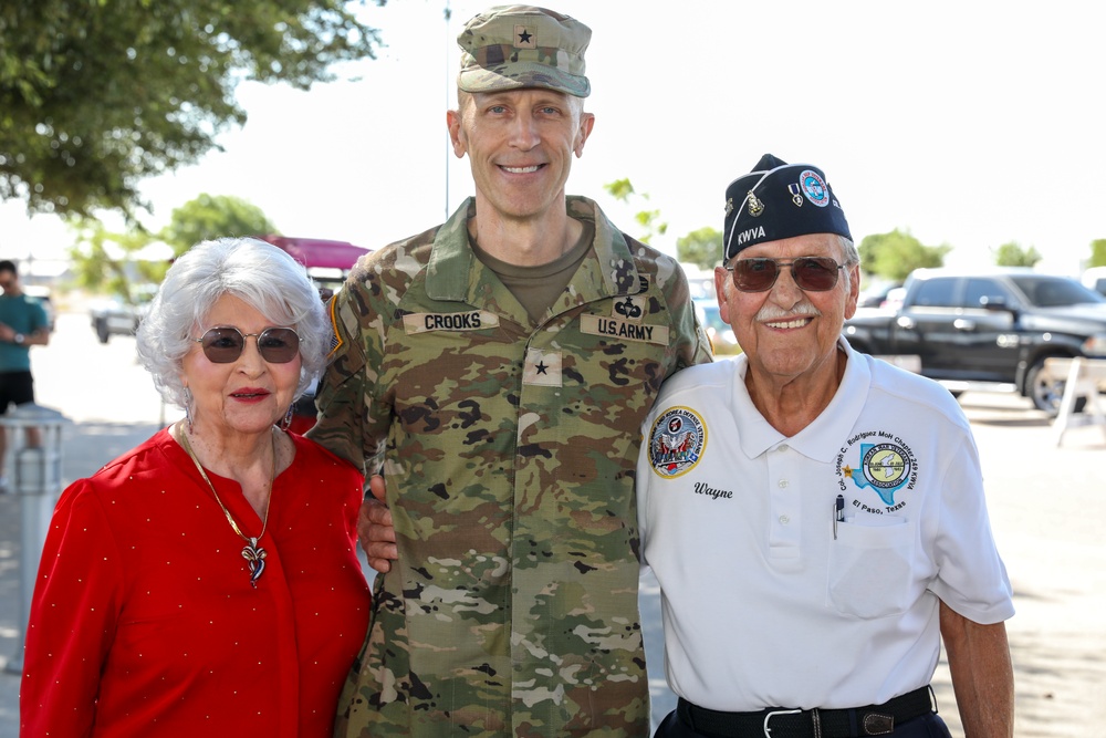 Brig. Gen. Crooks Meets President of KWVA Chapter 249 at Fort Bliss
