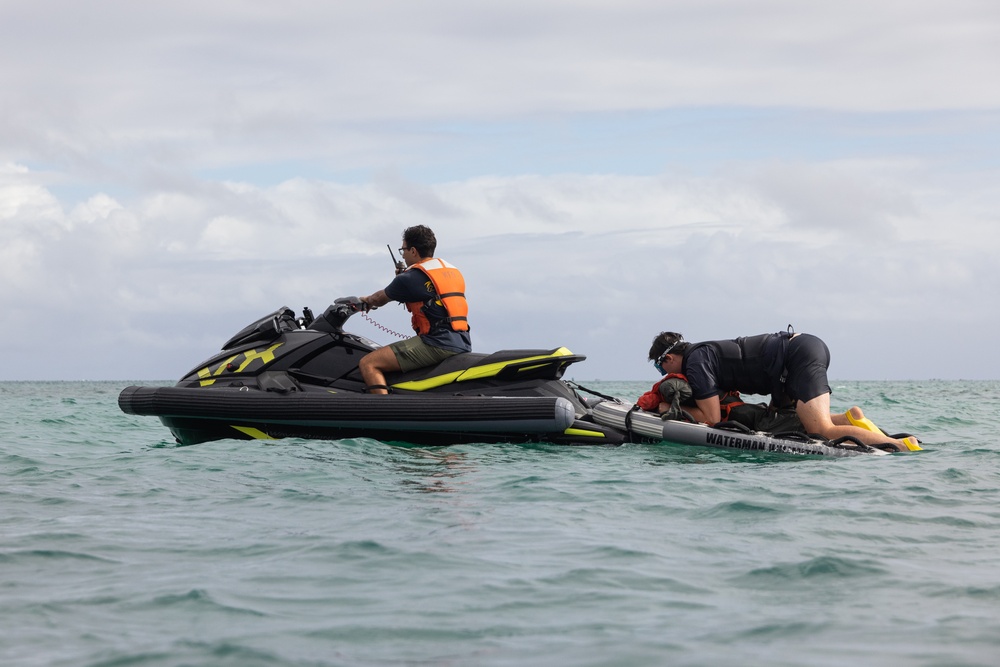 Practice makes Perfect: MCBH Waterfront Operations conducts an oil spill exercise
