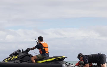 Practice makes Perfect: MCBH Waterfront Operations conducts an oil spill exercise