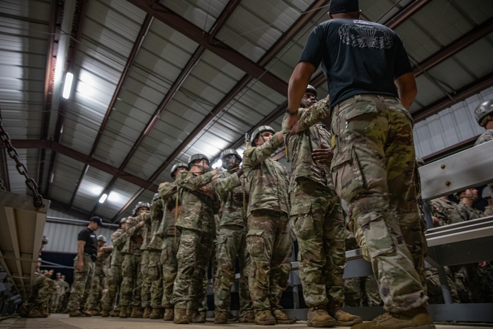 1-507TH PIR BASIC AIRBORNE COURSE