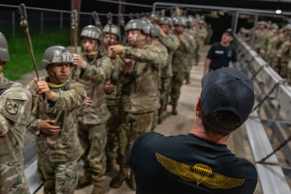 1-507TH PIR BASIC AIRBORNE COURSE
