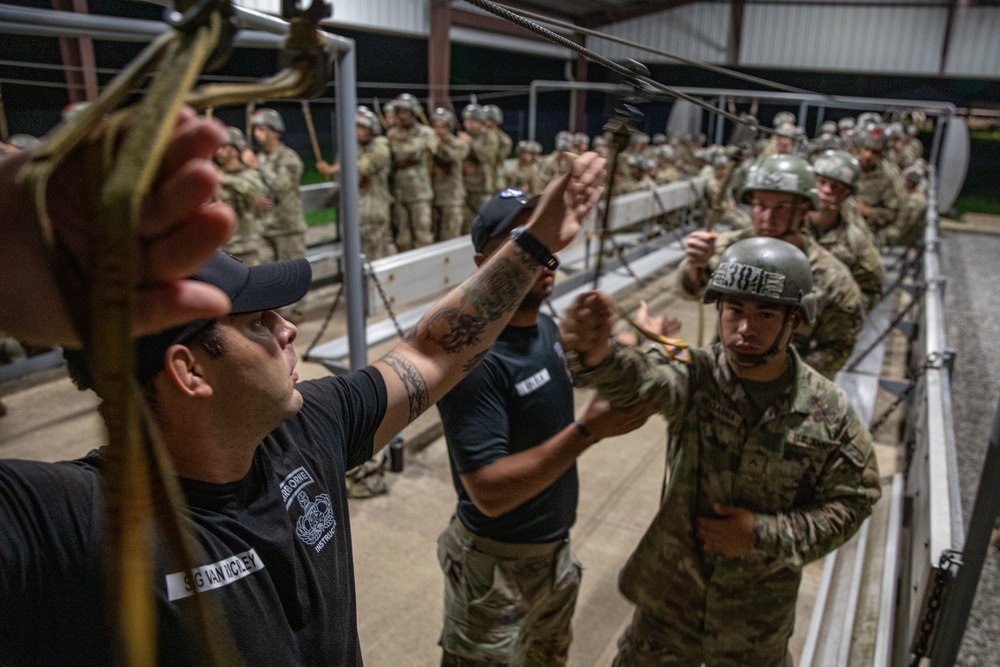 1-507TH PIR BASIC AIRBORNE COURSE