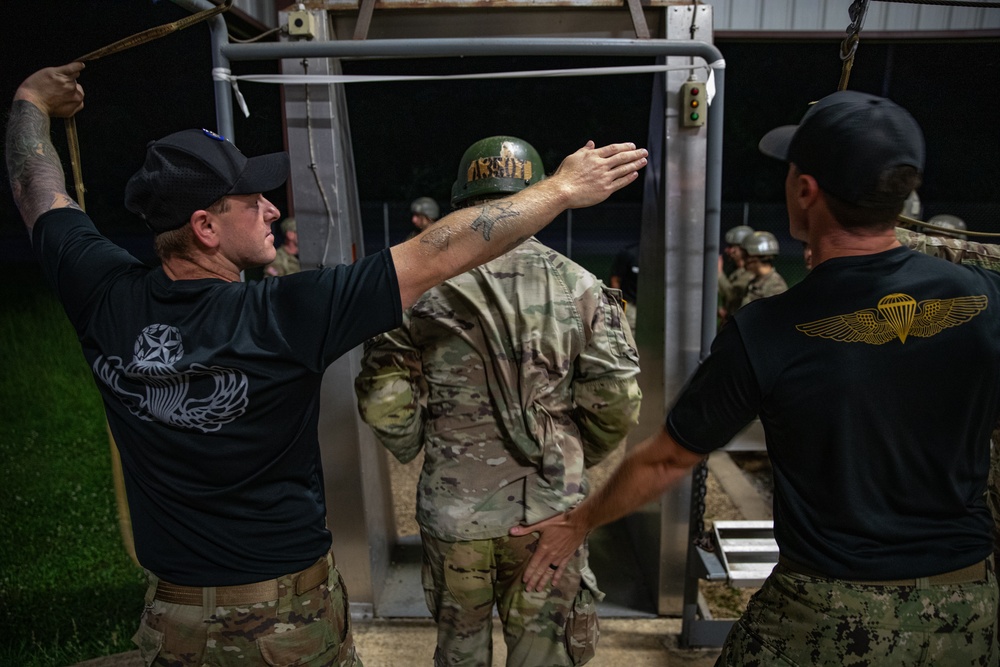 1-507TH PIR BASIC AIRBORNE COURSE