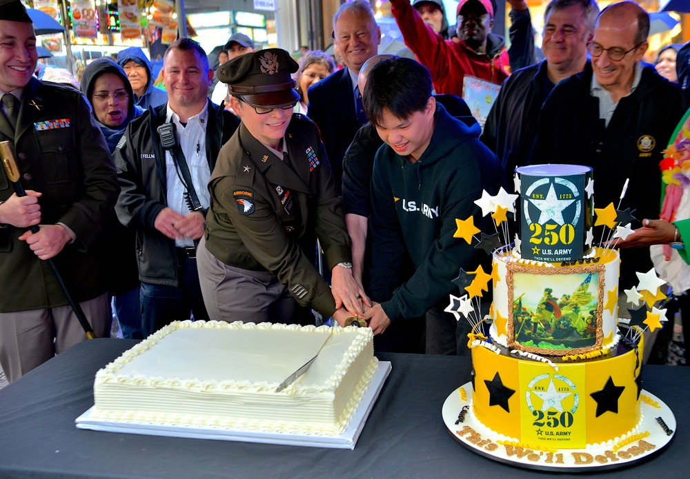 Soldiers celebrate Army’s 250th Birthday in Times Square