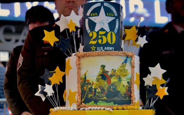 Soldiers celebrate Army’s 250th Birthday in Times Square