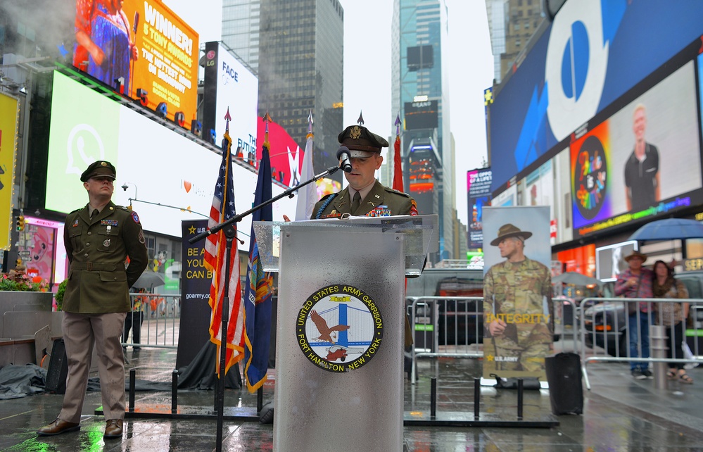 Soldiers celebrate Army’s 250th Birthday in Times Square