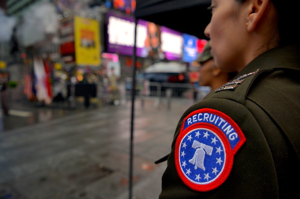 Soldiers celebrate Army’s 250th Birthday in Times Square