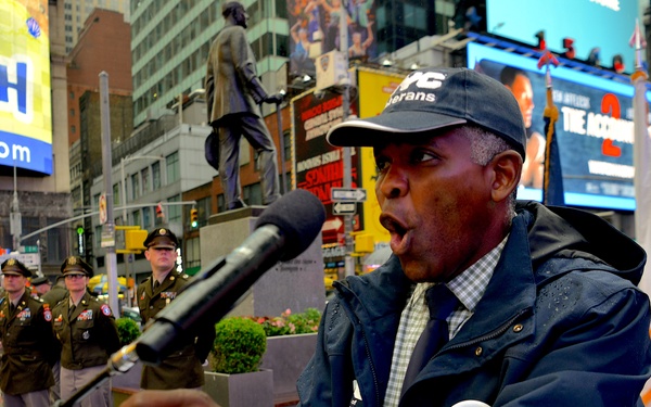 Soldiers celebrate Army’s 250th Birthday in Times Square